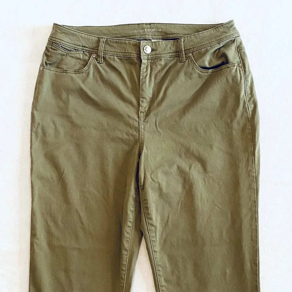 Chico's jeans Women's 1.5 olive green cropped stretch comfortable versatile